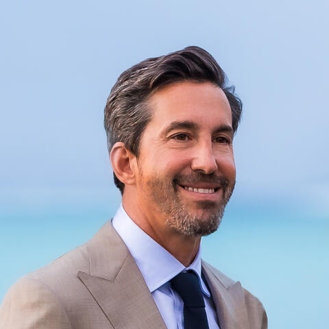 Max Mamondez Max Mamondez